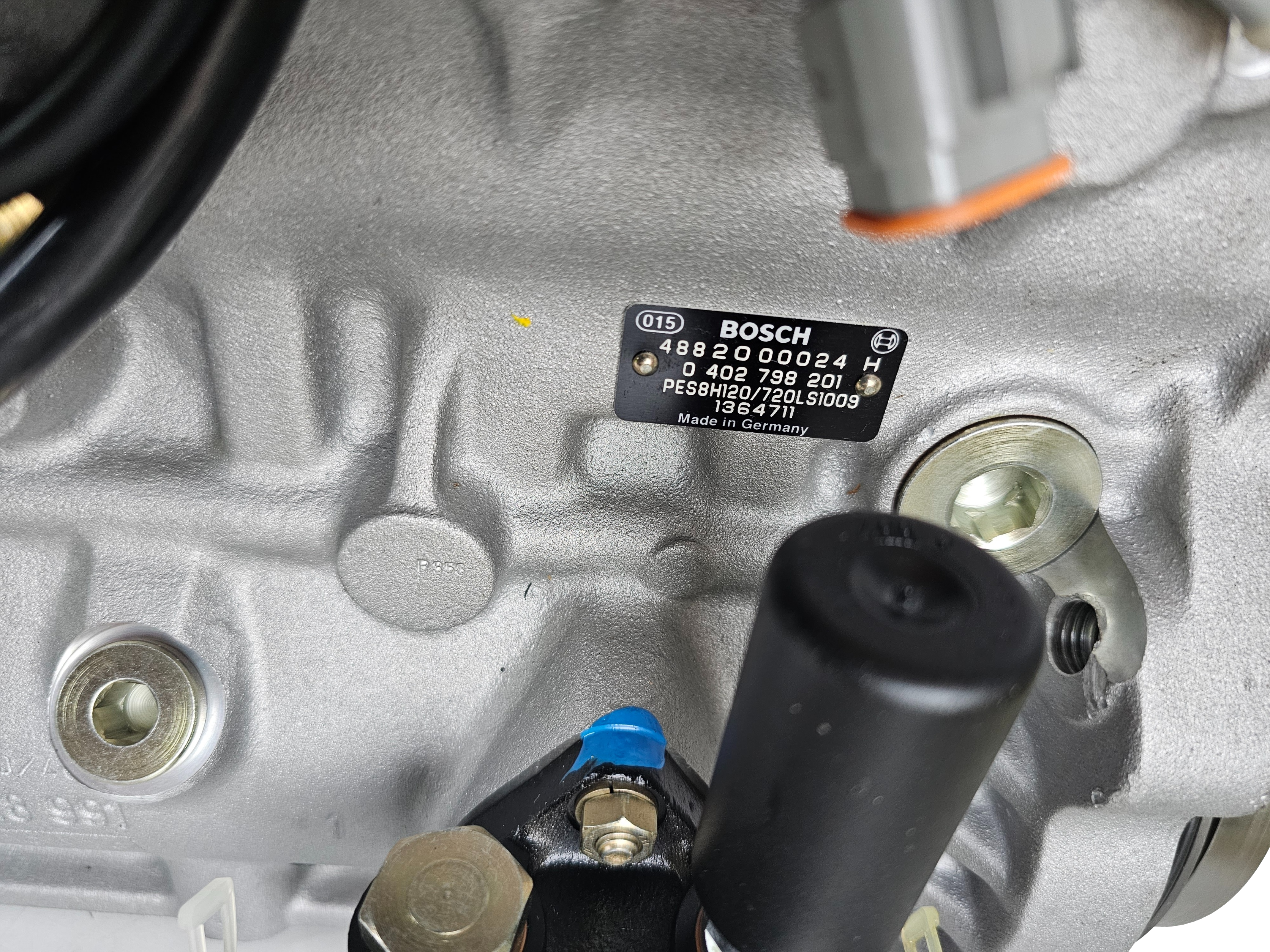 Bosch Scania 144 Diesel Fuel Injection Pump 0402798201 PES8H120/720LS1009