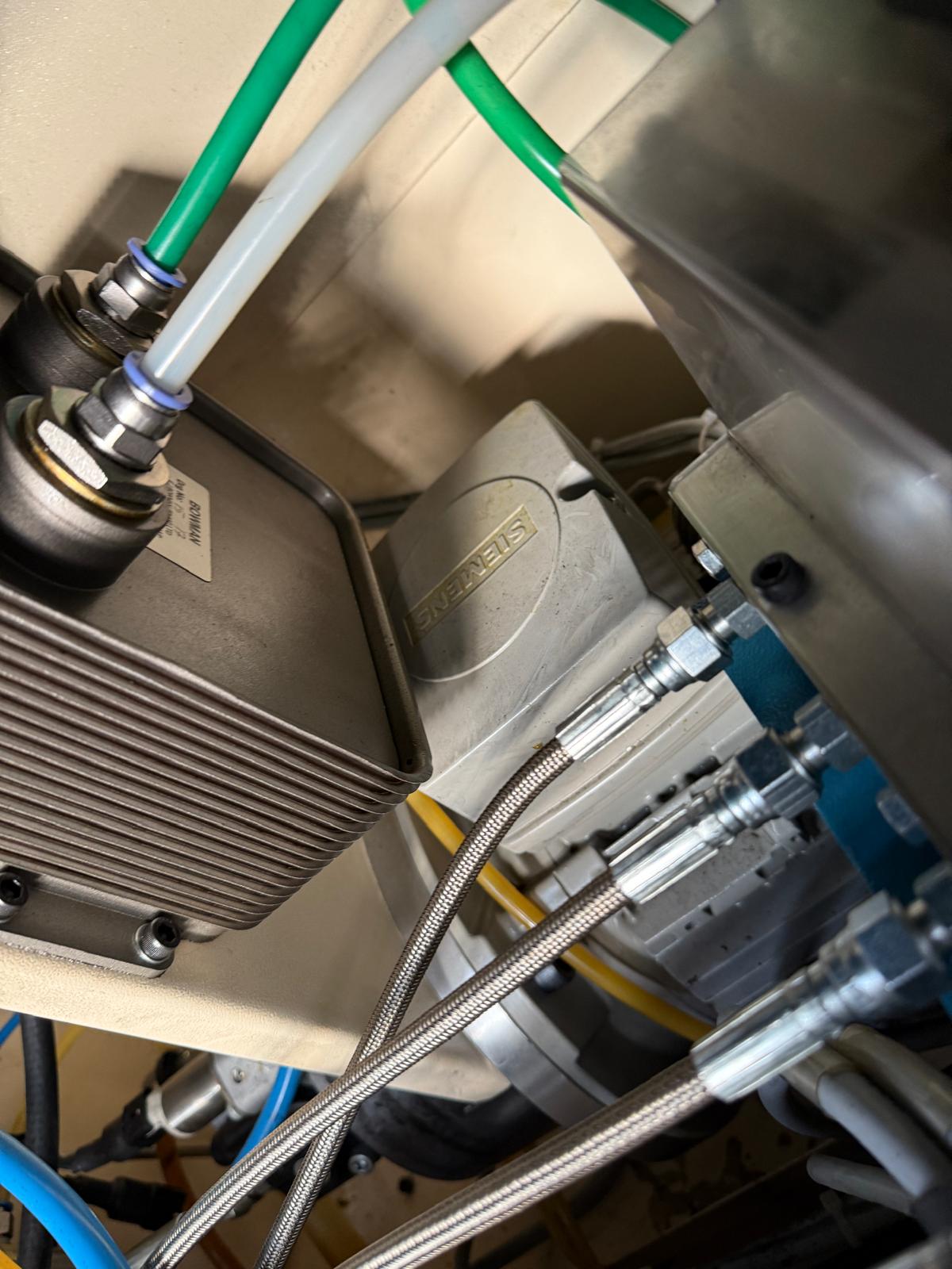 Hartridge CRi-PC interior