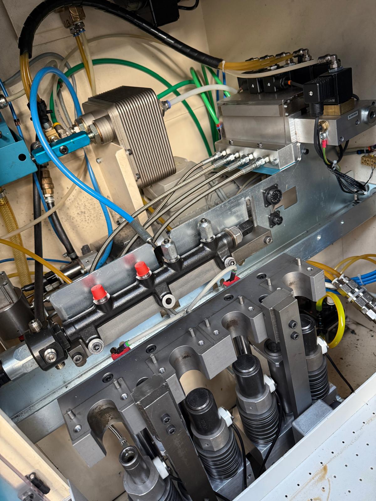 Hartridge CRi-PC Interior