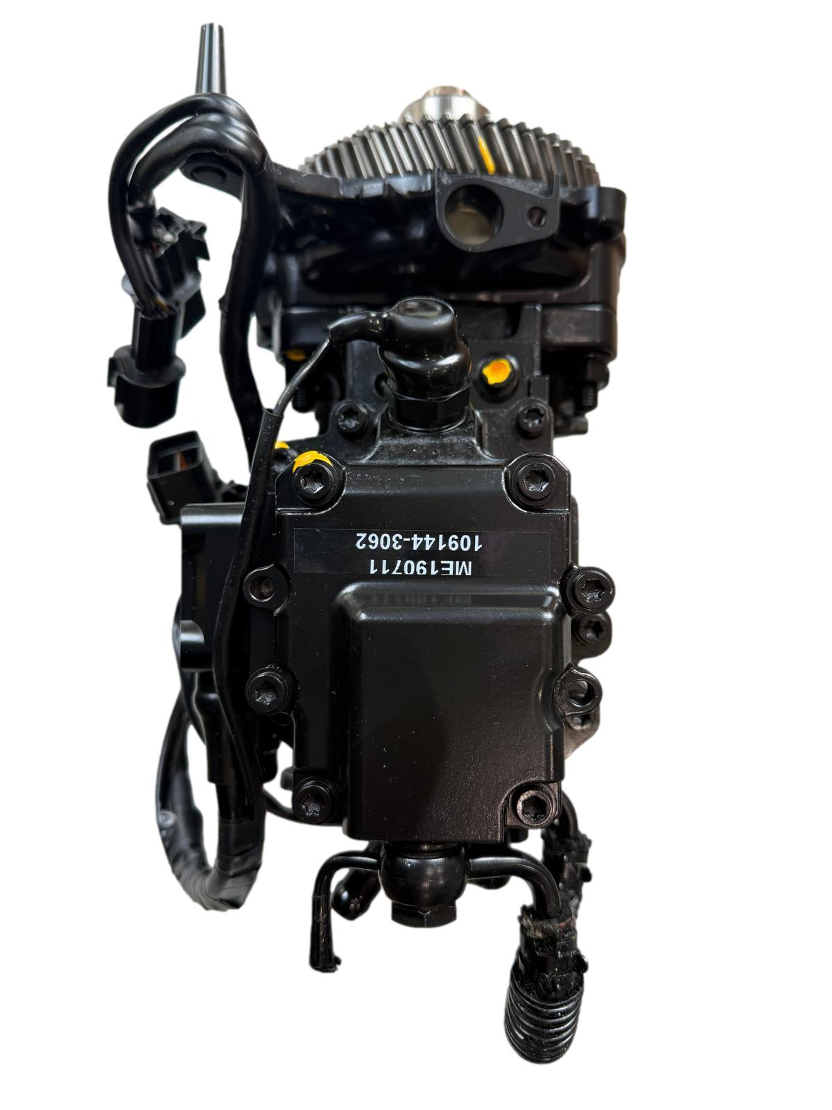 Mitsubishi Pajero Shogan Zexel Diesel Fuel Pump (exchange only) 109144-3062 479778-642