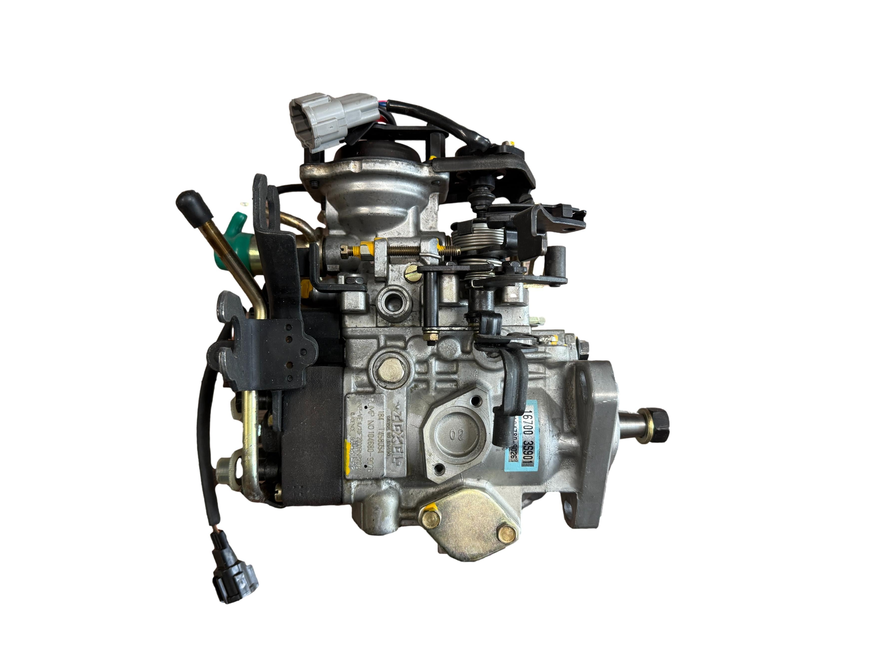 Injection pump ZEXEL 104780-9026 16700 3S901 NISSAN NAVARA