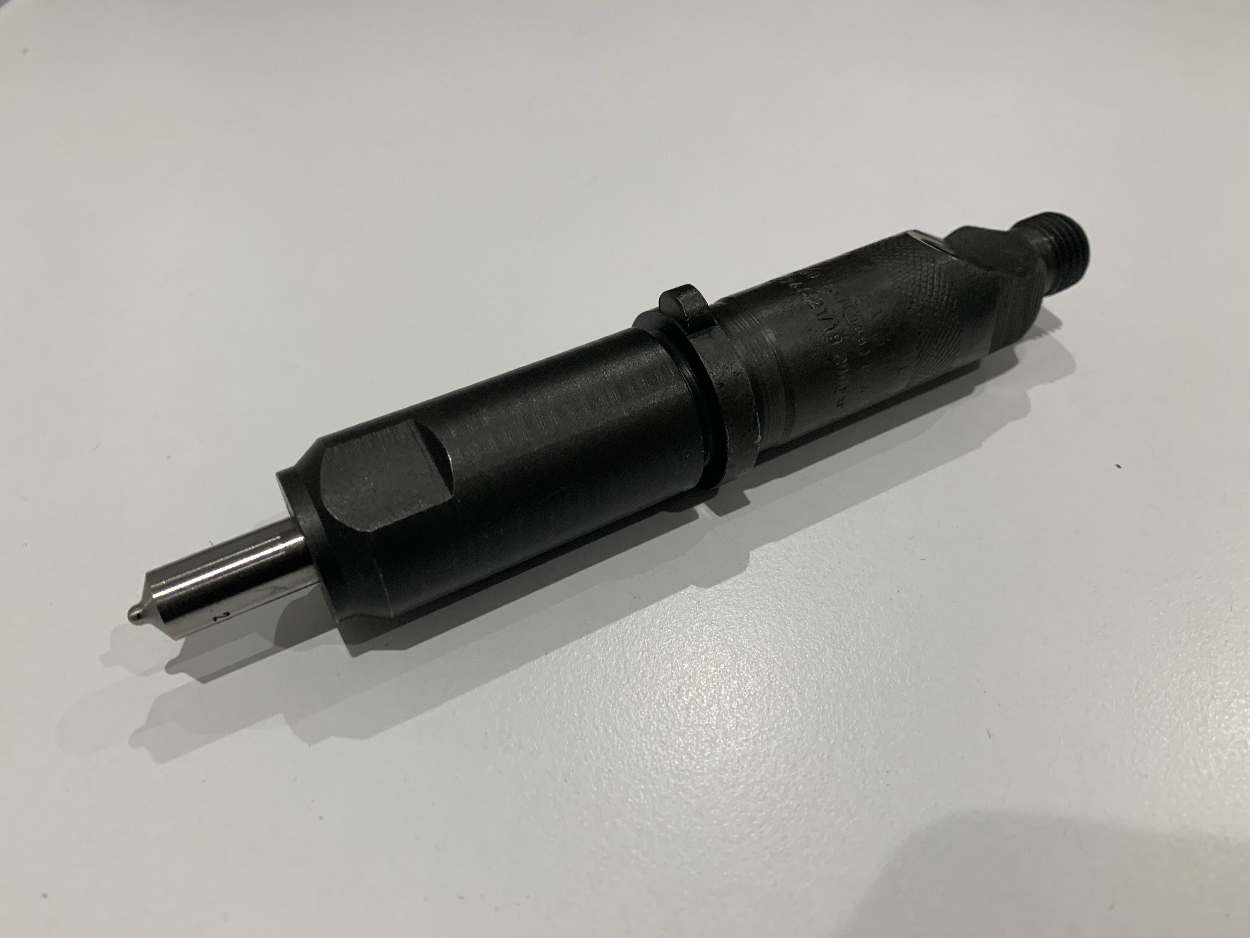 Bosch Diesel Fuel Injector KDAL 74 S 21/19 DLLA 142 S 1266
